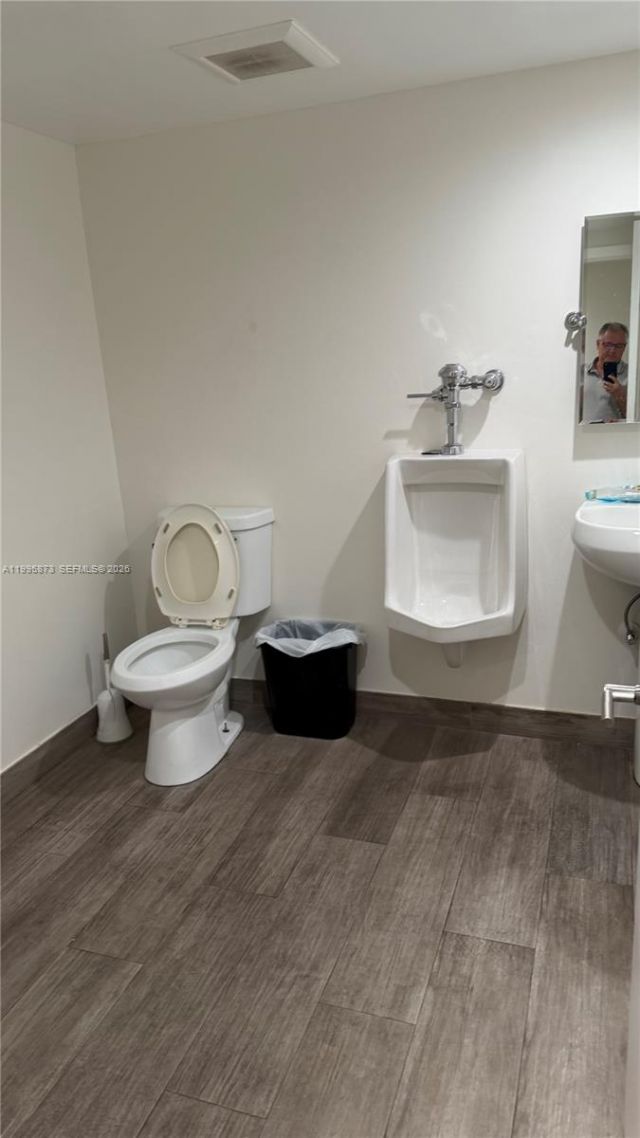 50 NE 179th St, Miami Gardens, FL 33162 Photo