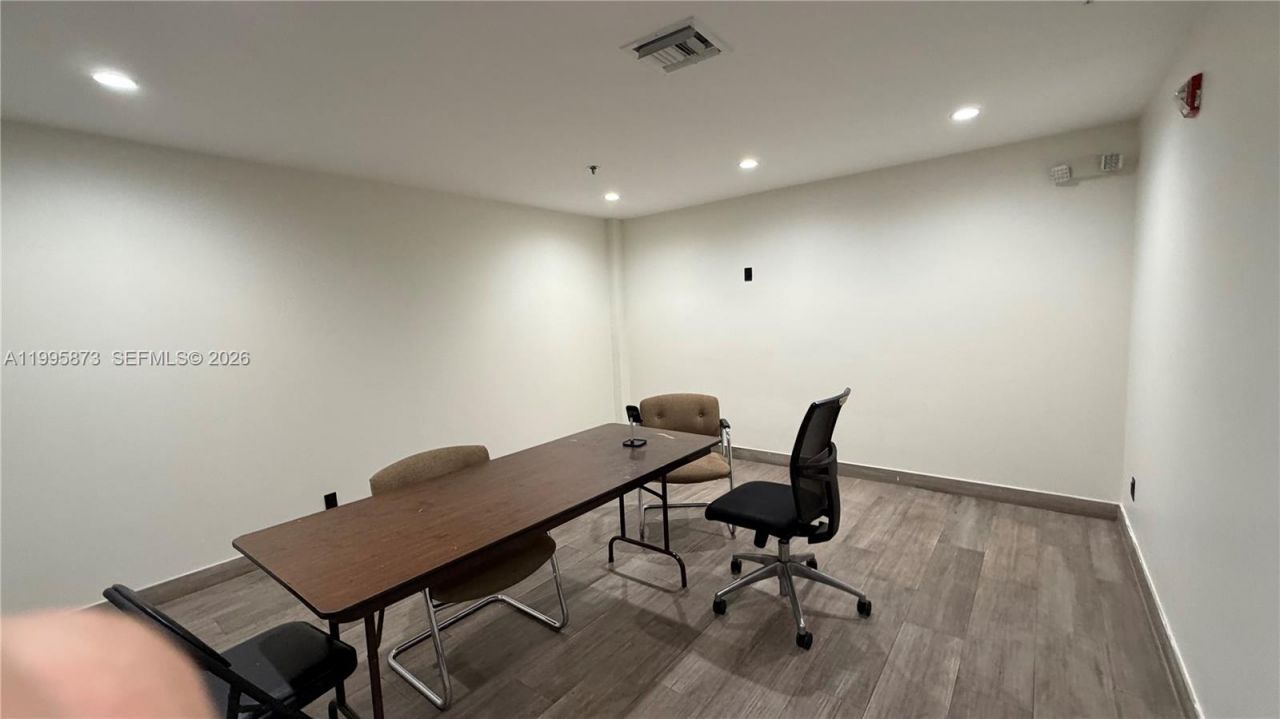 50 NE 179th St, Miami Gardens, FL 33162 Photo