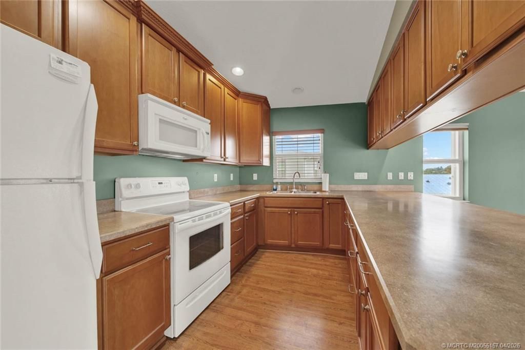 10725 S Ocean Drive, Unit 401, Jensen Beach, FL 34957 Photo