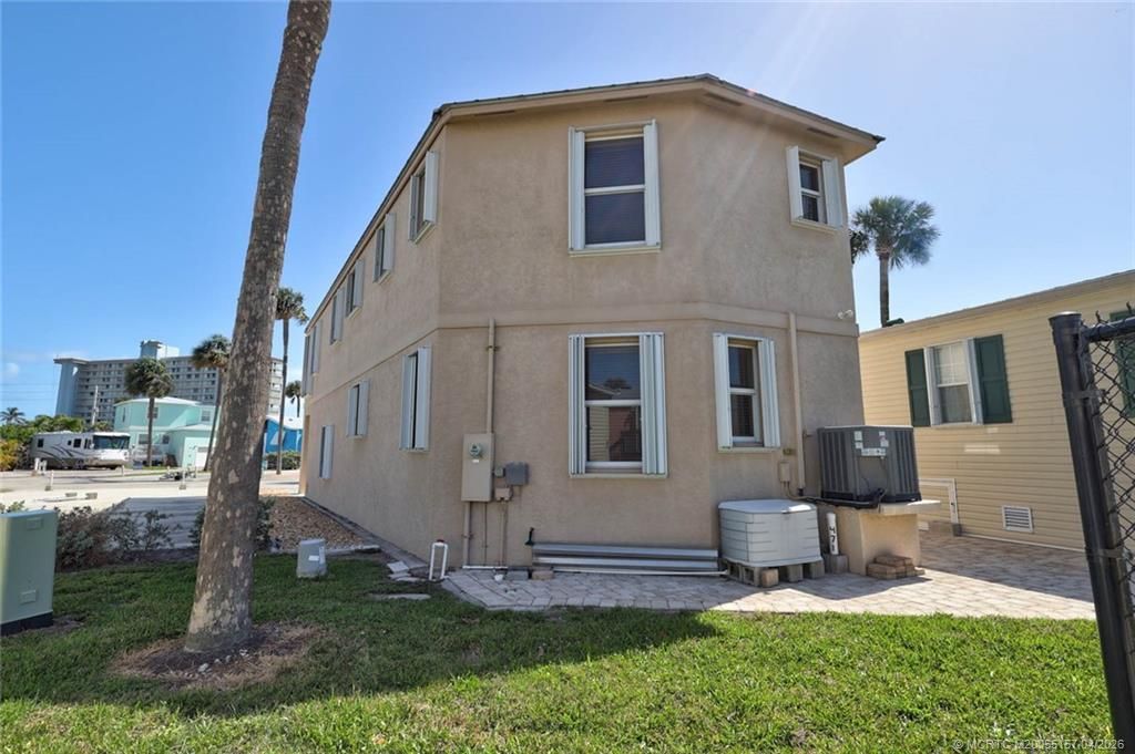 10725 S Ocean Drive, Unit 401, Jensen Beach, FL 34957 Photo