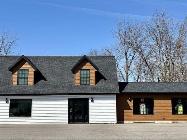 202 N Scofield , Carthage, IL 62321