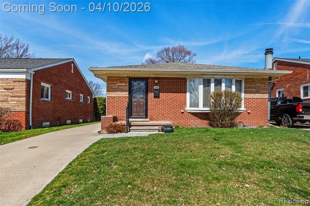 318 Park Drive, Clawson, MI 48017 Main Photo