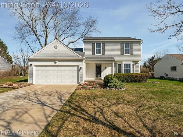 44640 Yorkshire Drive, Novi, MI 48375
