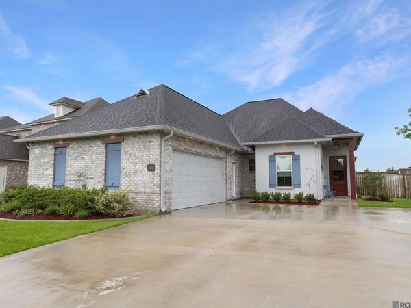 13417 Belle Prairie Dr, Geismar, LA 70734