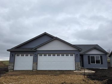 317 Falcon Run, Eagle Lake, MN 56024