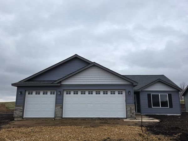 317 Falcon Run , Eagle Lake, MN 56024