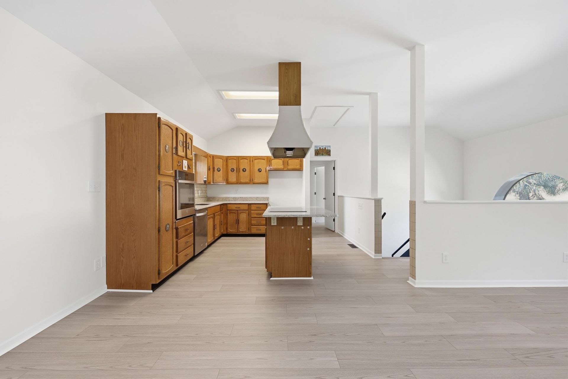 2227 Jefferson Circle Photo 18