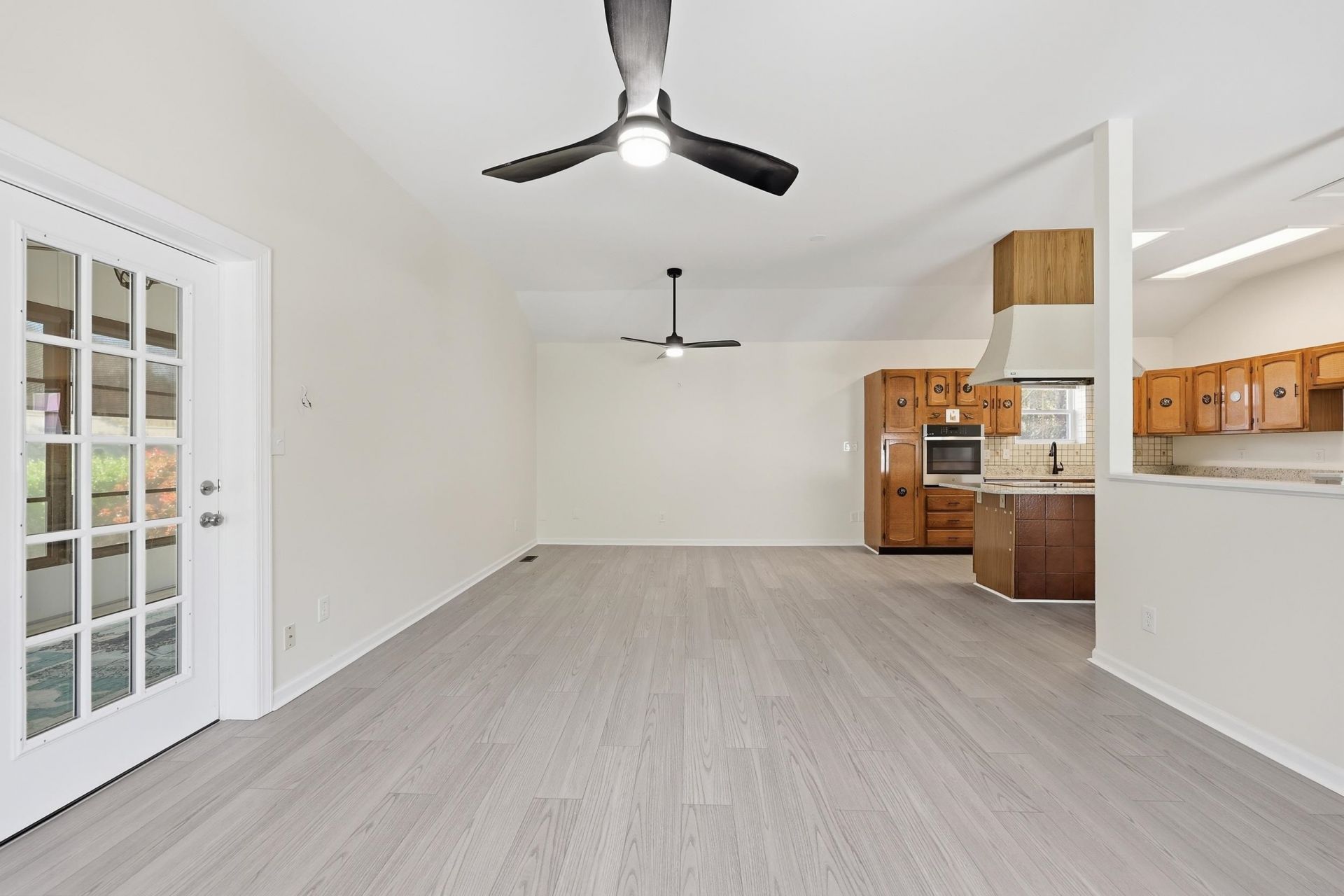 2227 Jefferson Circle Photo 22