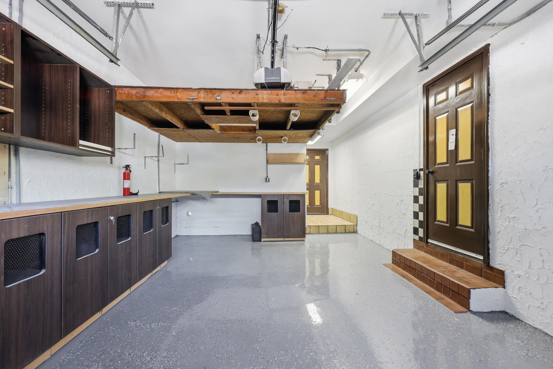 2227 Jefferson Circle Photo 32