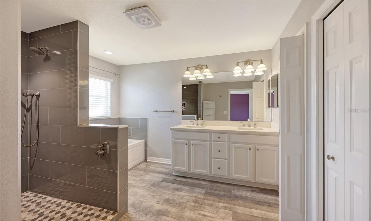 7109 Chatum Light Run, Bradenton, FL 34212 Photo