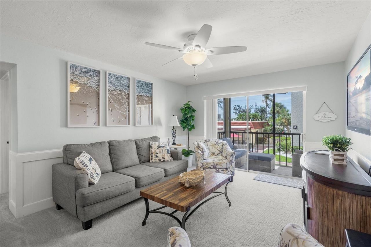 915 Beach Road , Unit 215, Siesta Key, FL 34242 Photo