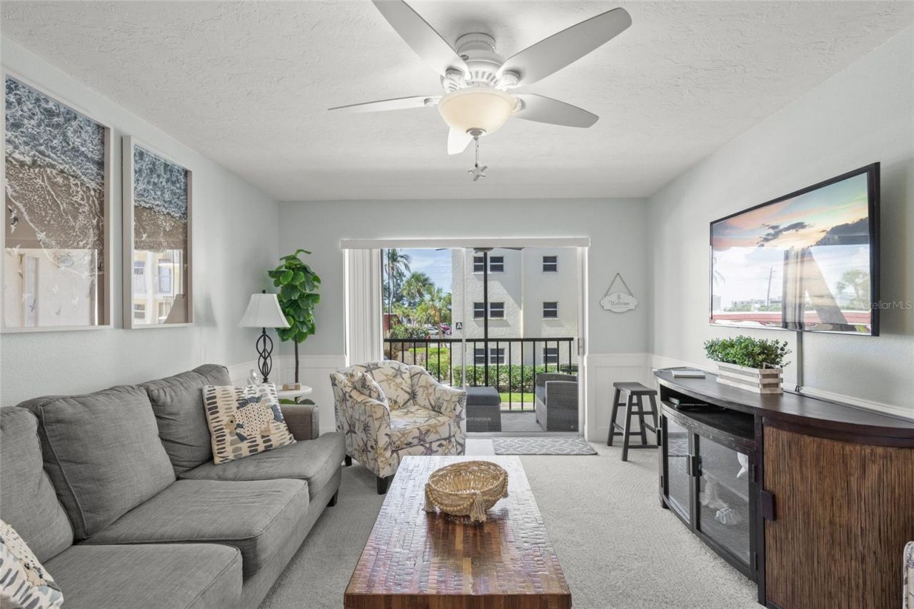 915 Beach Road , Unit 215, Siesta Key, FL 34242 Photo