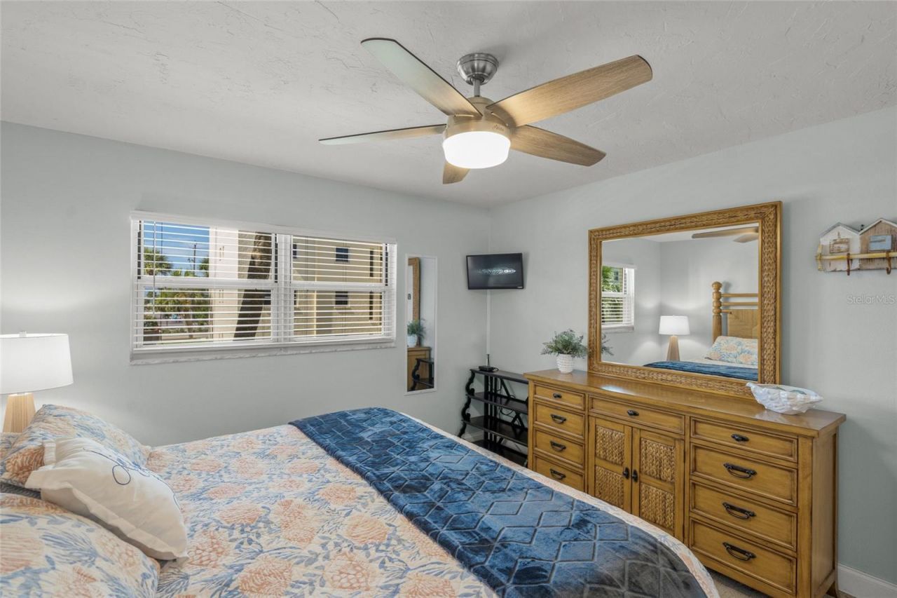 915 Beach Road , Unit 215, Siesta Key, FL 34242 Photo