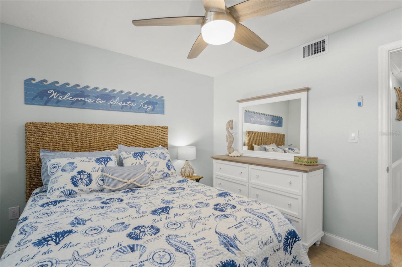 915 Beach Road , Unit 215, Siesta Key, FL 34242 Photo