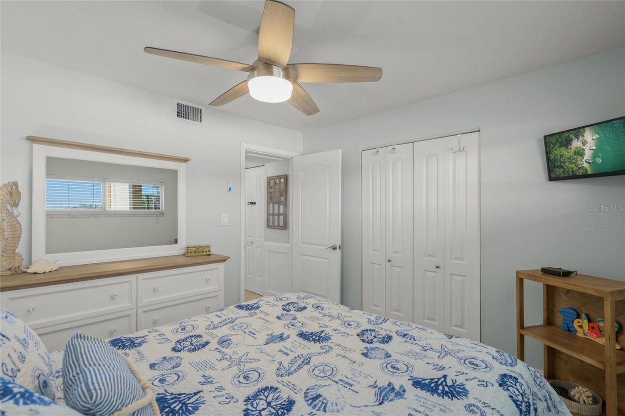 915 Beach Road , Unit 215, Siesta Key, FL 34242 Photo