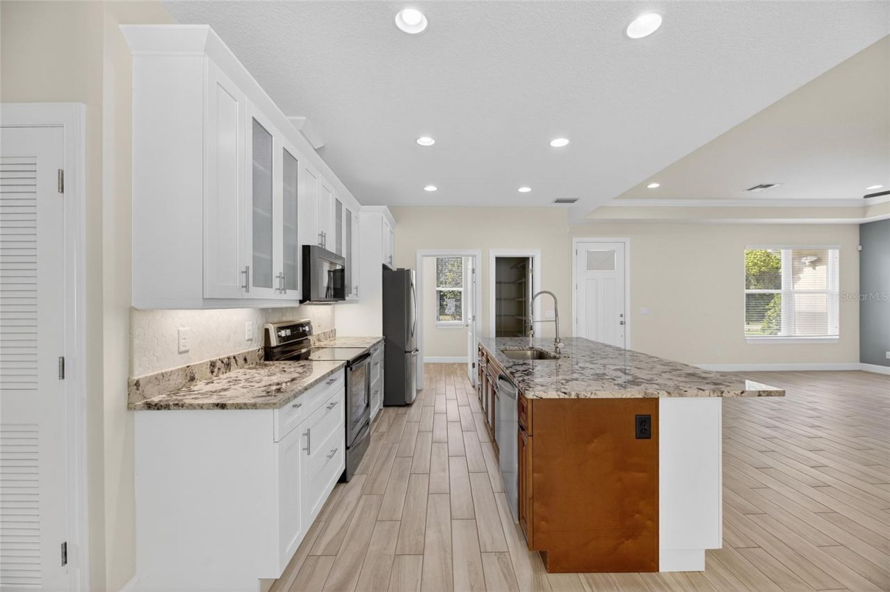 1008 W River Drive, Temple Terrace, FL 33617 Photo