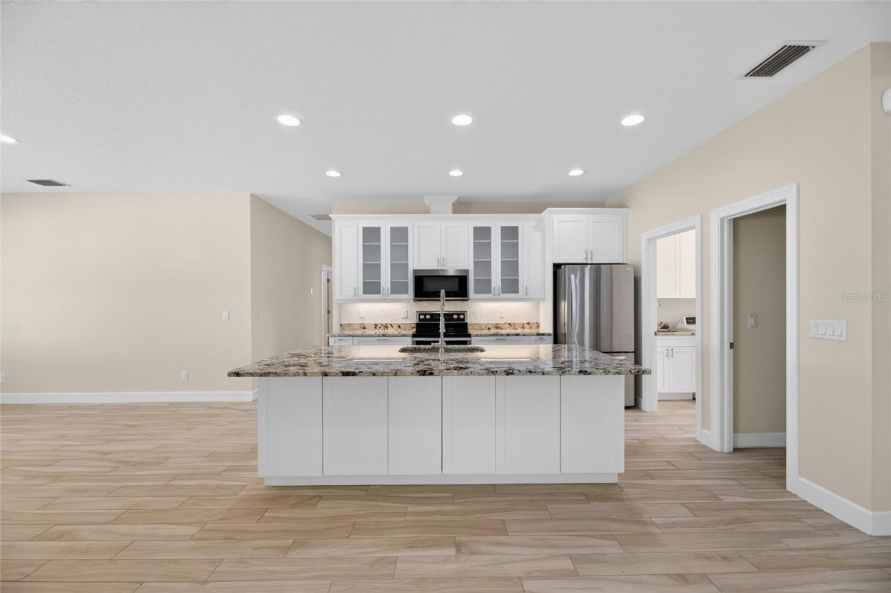 1008 W River Drive, Temple Terrace, FL 33617 Photo