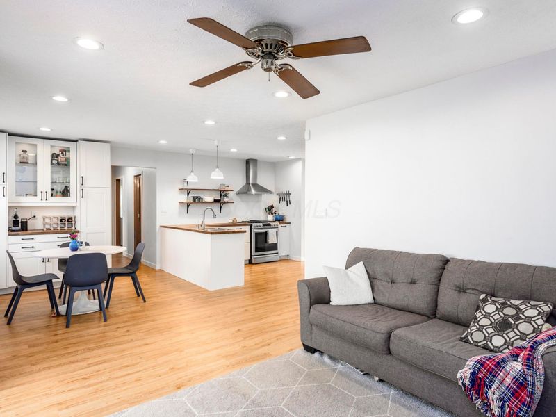 6833 Spruce Pine Drive, Columbus, OH 43235 Photo 11