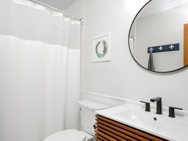 6833 Spruce Pine Drive, Columbus, OH 43235 Photo 12