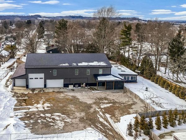 427 Maple Avenue , Utica, OH 43080