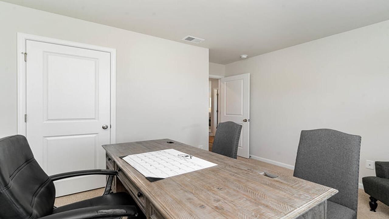 141 Hale Road Photo 17