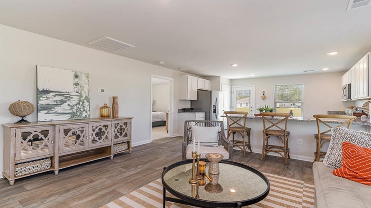 141 Hale Road Photo 8