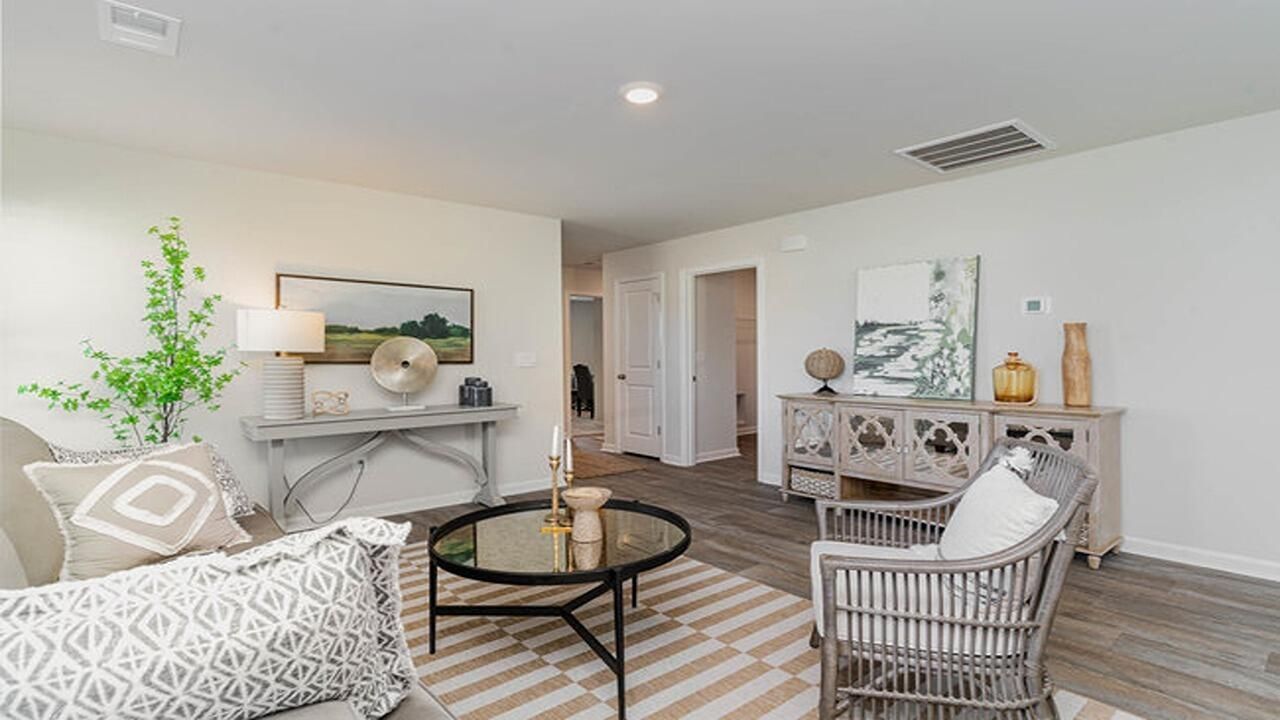 141 Hale Road Photo 9