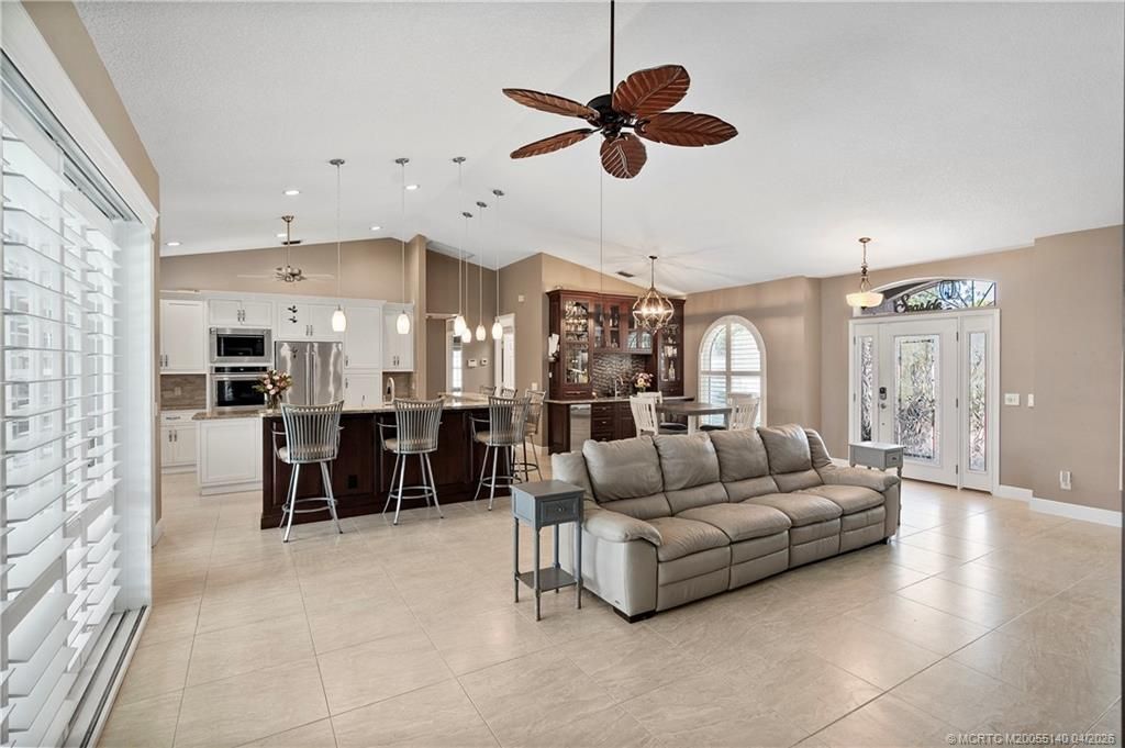 5688 SE Pot O Gold Place, Stuart, FL 34997 Photo