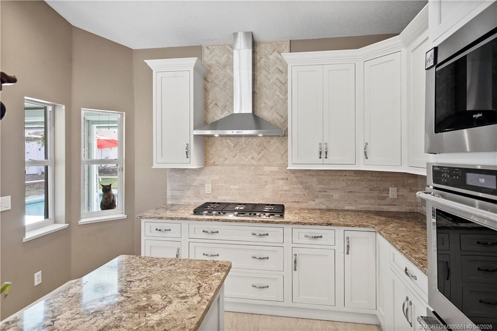 5688 SE Pot O Gold Place, Stuart, FL 34997 Photo