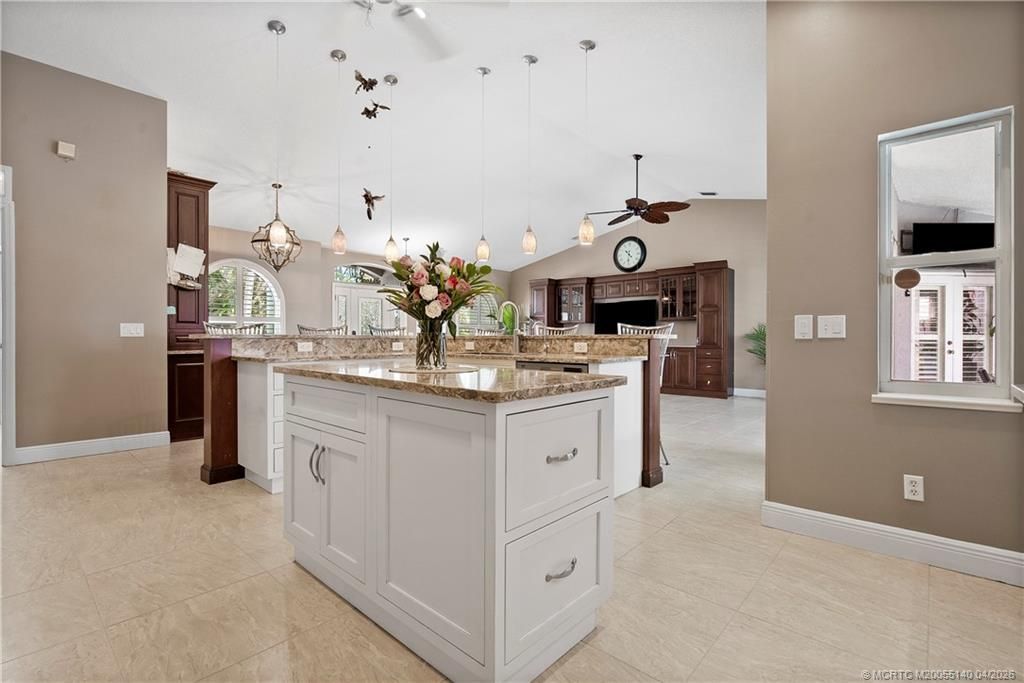 5688 SE Pot O Gold Place, Stuart, FL 34997 Photo