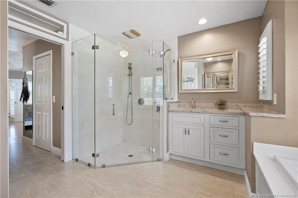 5688 SE Pot O Gold Place, Stuart, FL 34997 Photo