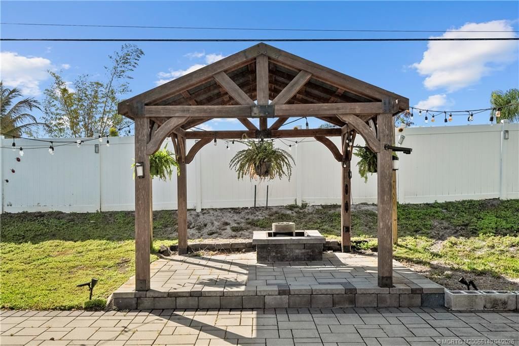 5688 SE Pot O Gold Place, Stuart, FL 34997 Photo