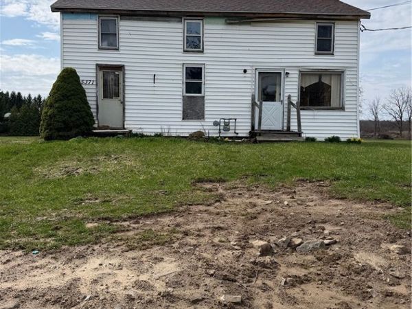 5371 S Lake Road , Brockport, NY 14420