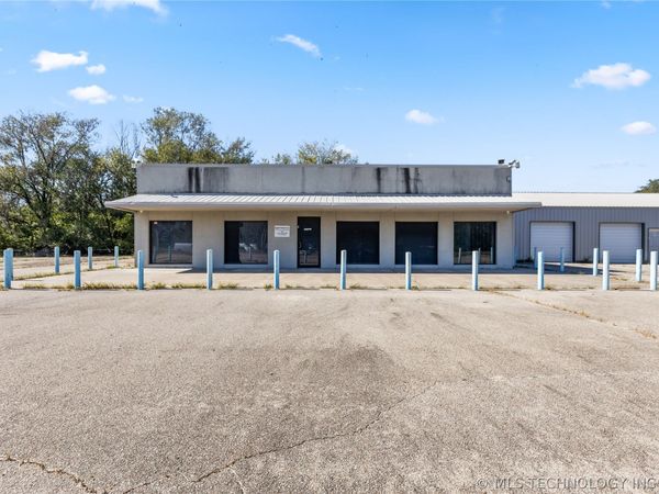 347 N Ash Street , Nowata, OK 74048
