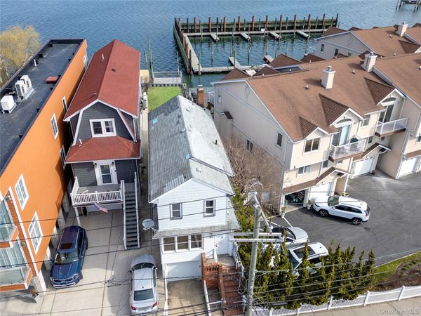 811 W Park Avenue , Long Beach, NY 11561