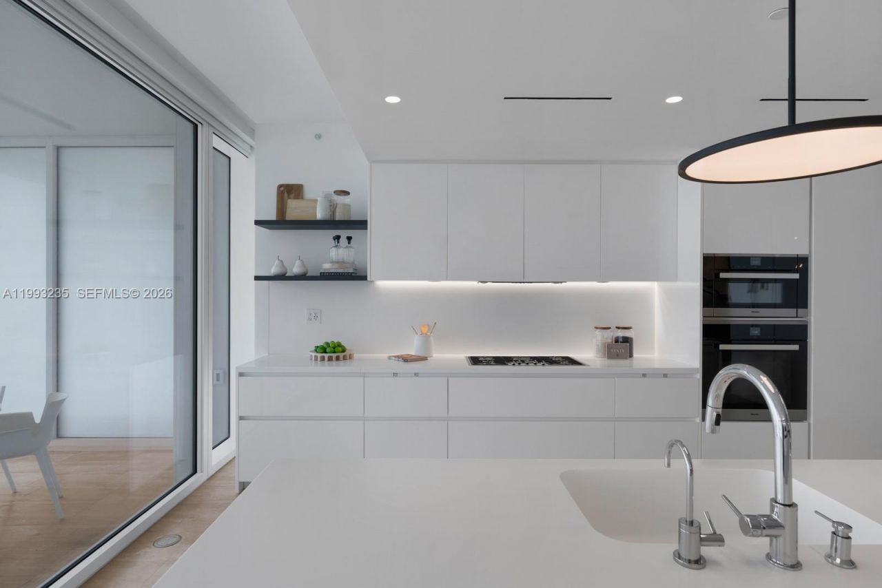 9111 Collins Ave , Unit N-717, Surfside, FL 33154 Photo