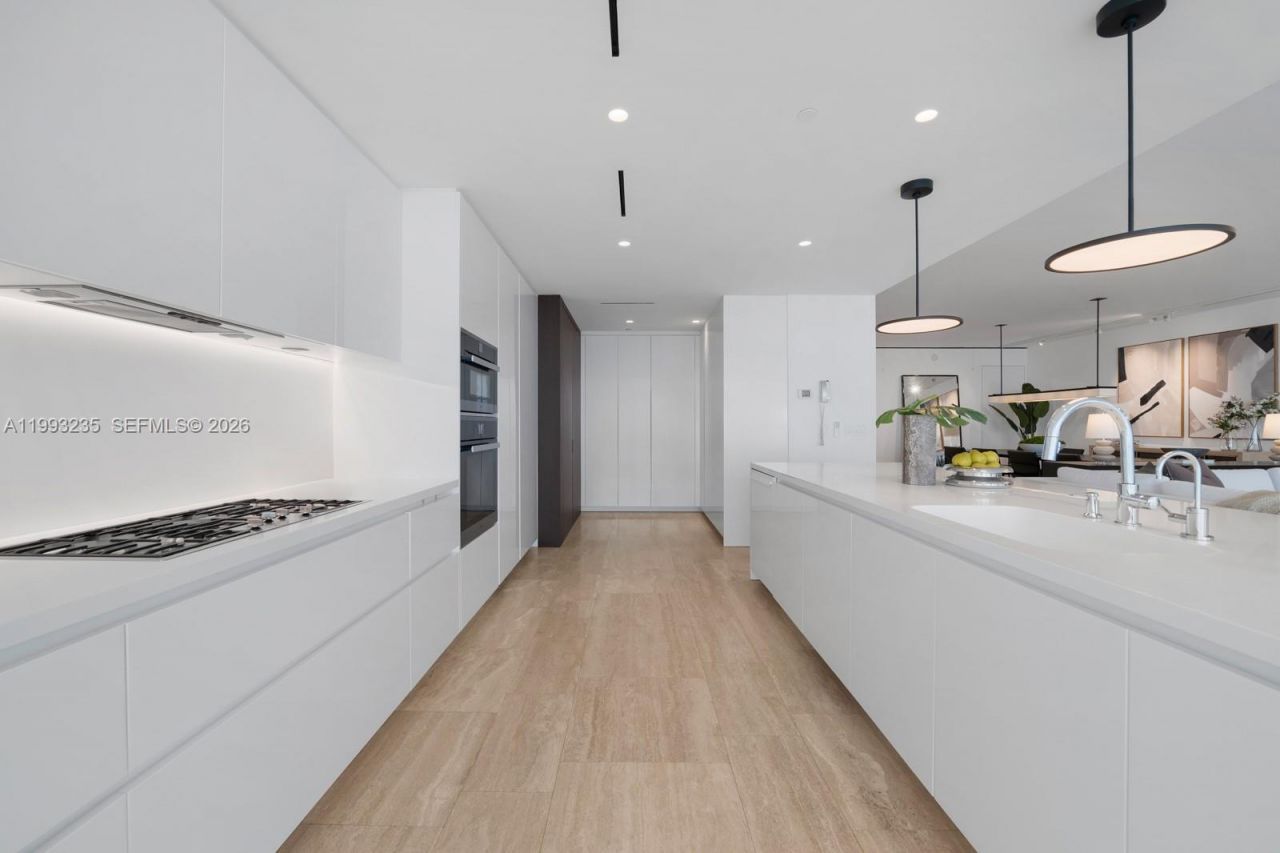 9111 Collins Ave , Unit N-717, Surfside, FL 33154 Photo