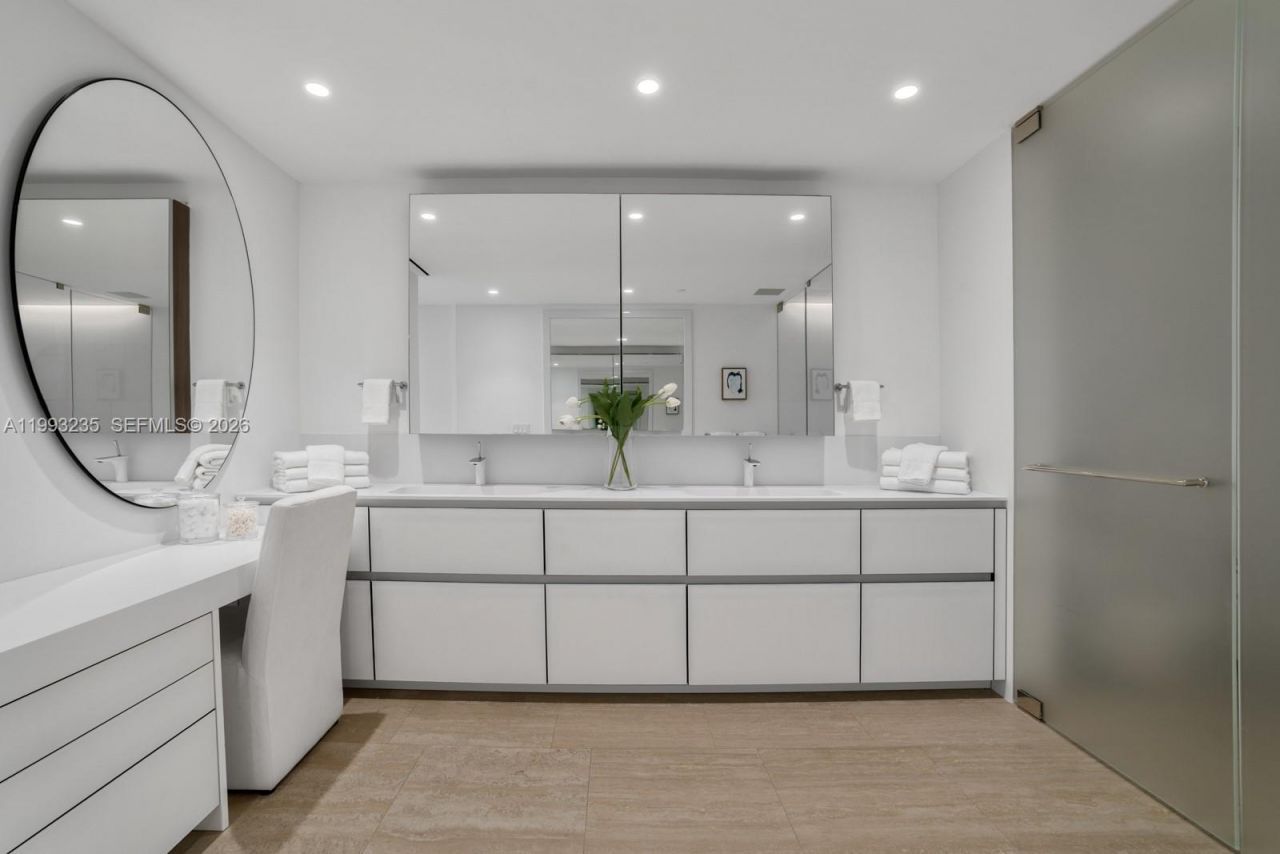 9111 Collins Ave , Unit N-717, Surfside, FL 33154 Photo