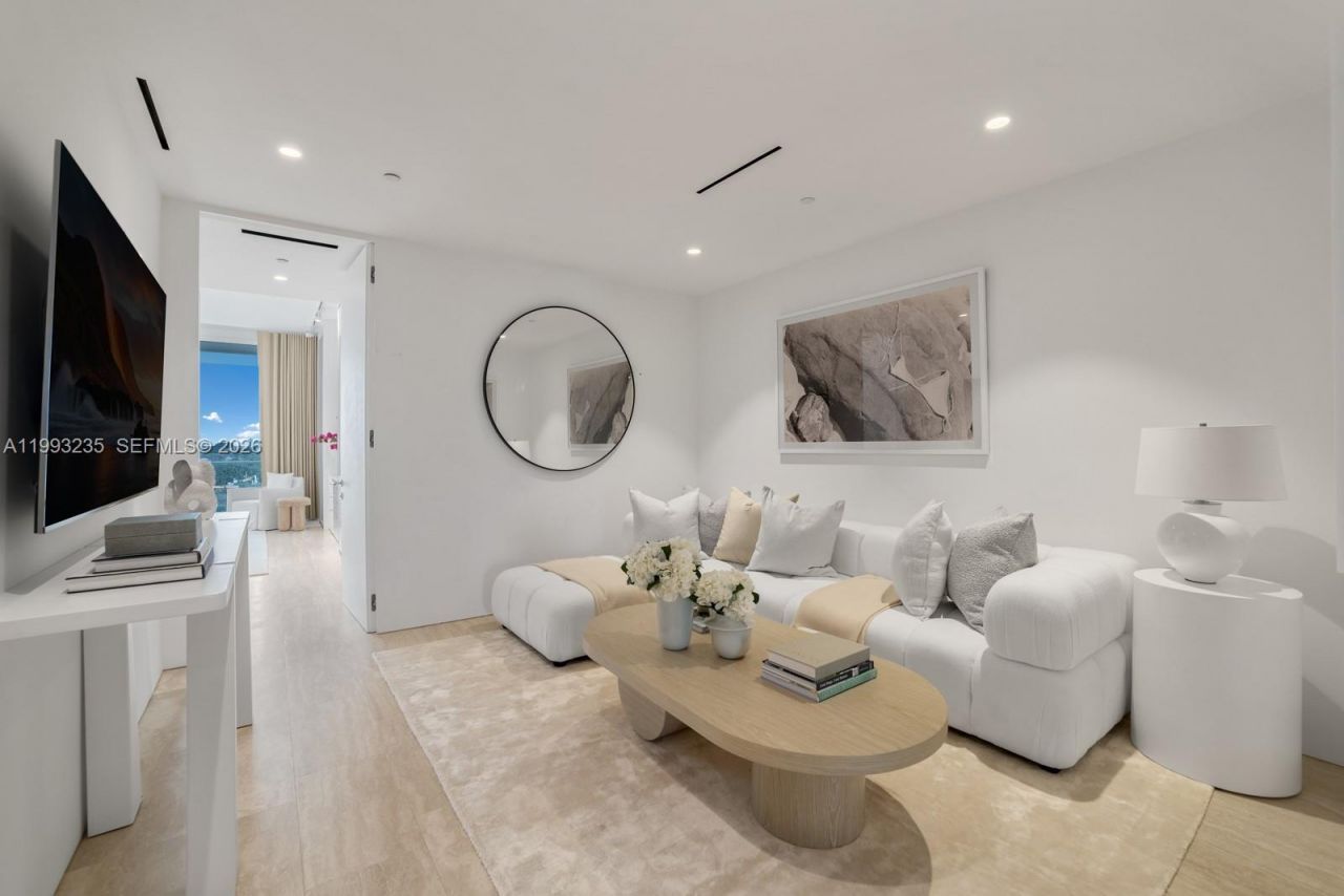 9111 Collins Ave , Unit N-717, Surfside, FL 33154 Photo