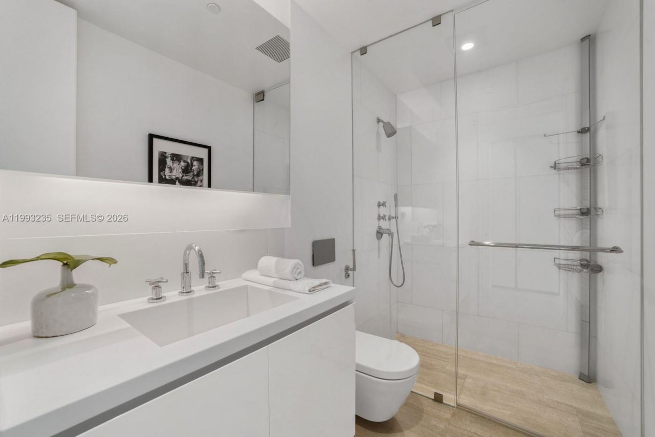 9111 Collins Ave , Unit N-717, Surfside, FL 33154 Photo