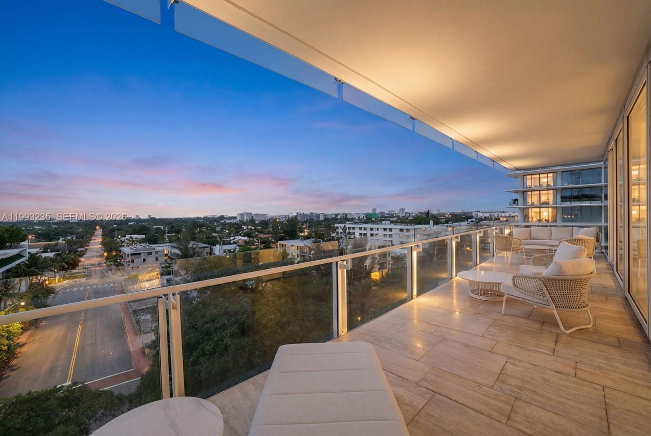 9111 Collins Ave , Unit N-717, Surfside, FL 33154 Photo