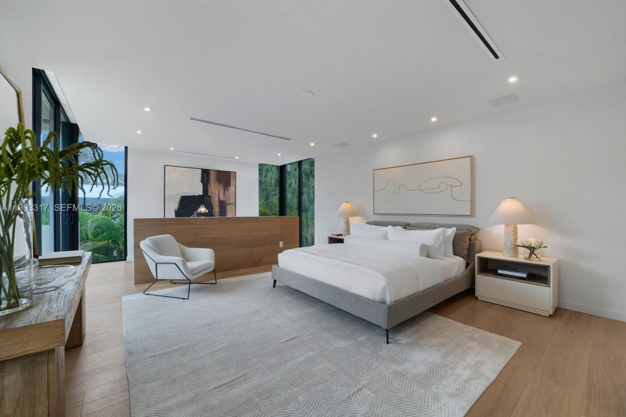 4095 Hardie Ave, Miami, FL 33133 Photo