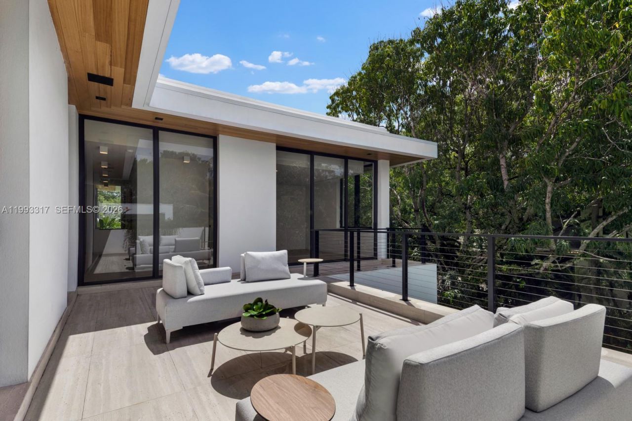 4095 Hardie Ave, Miami, FL 33133 Photo