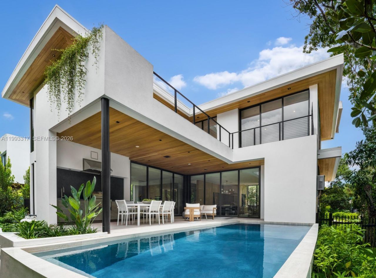 4095 Hardie Ave, Miami, FL 33133 Photo