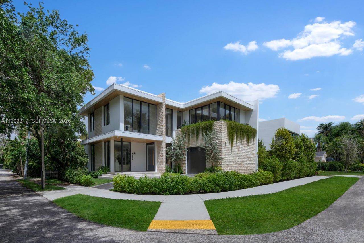 4095 Hardie Ave, Miami, FL 33133 Photo