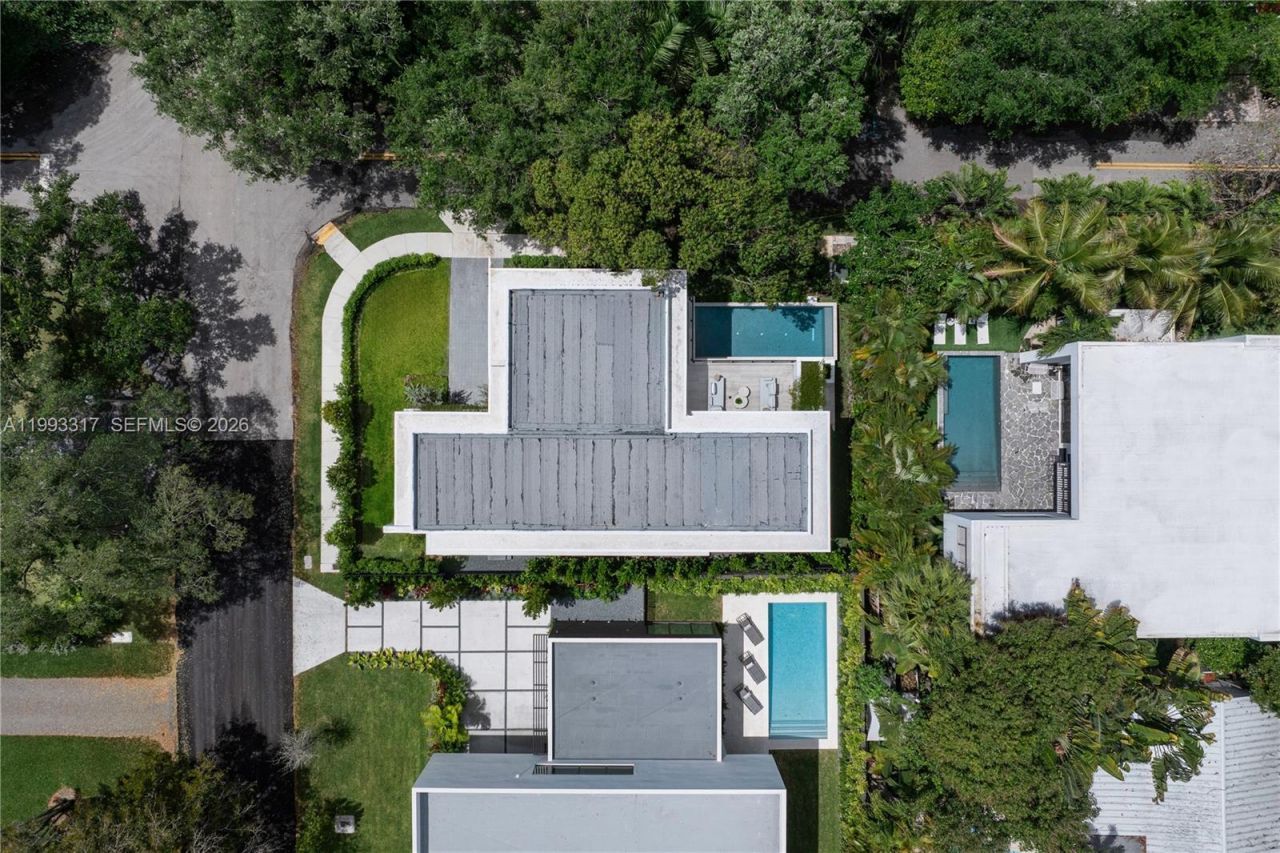 4095 Hardie Ave, Miami, FL 33133 Photo