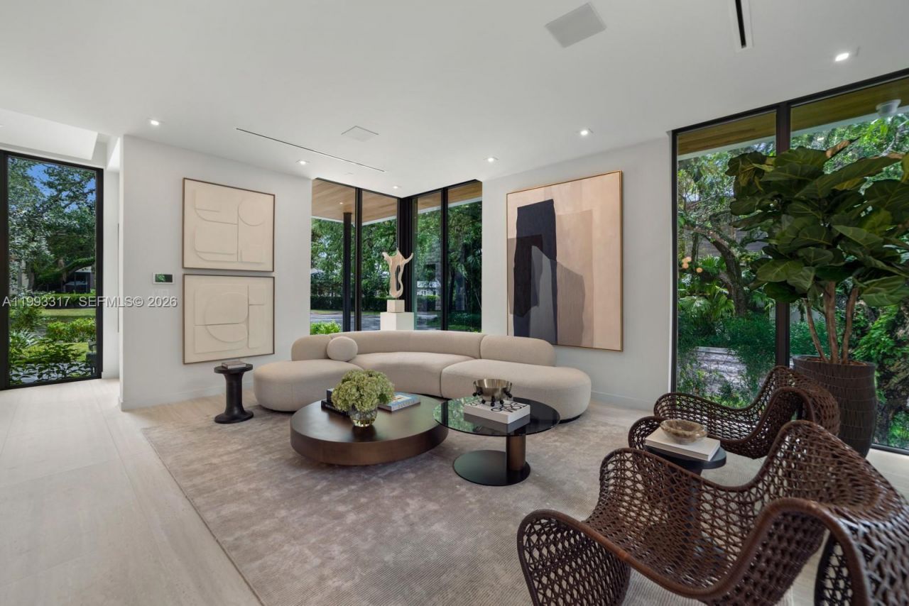 4095 Hardie Ave, Miami, FL 33133 Photo