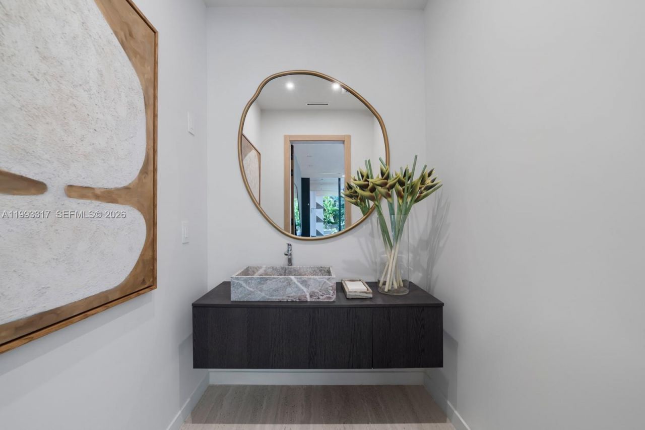 4095 Hardie Ave, Miami, FL 33133 Photo