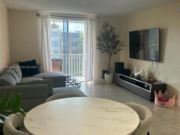 1700 NE 191st St , Unit 304, Miami, FL 33179