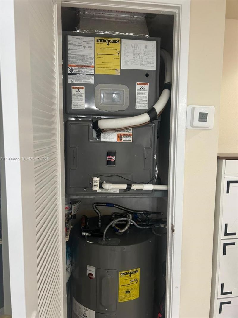 1700 NE 191st St, Unit 304, Miami, FL 33179 Photo